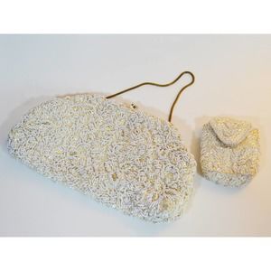 Vintage 1940s white cream beaded purse with gold chain